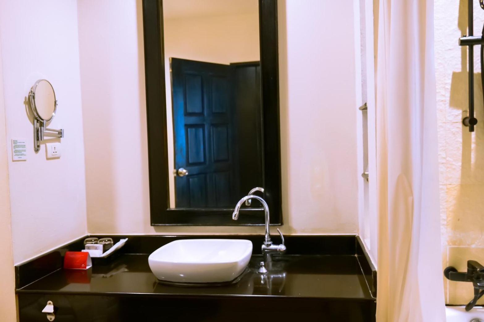 Superior Double or Twin Room Garden View