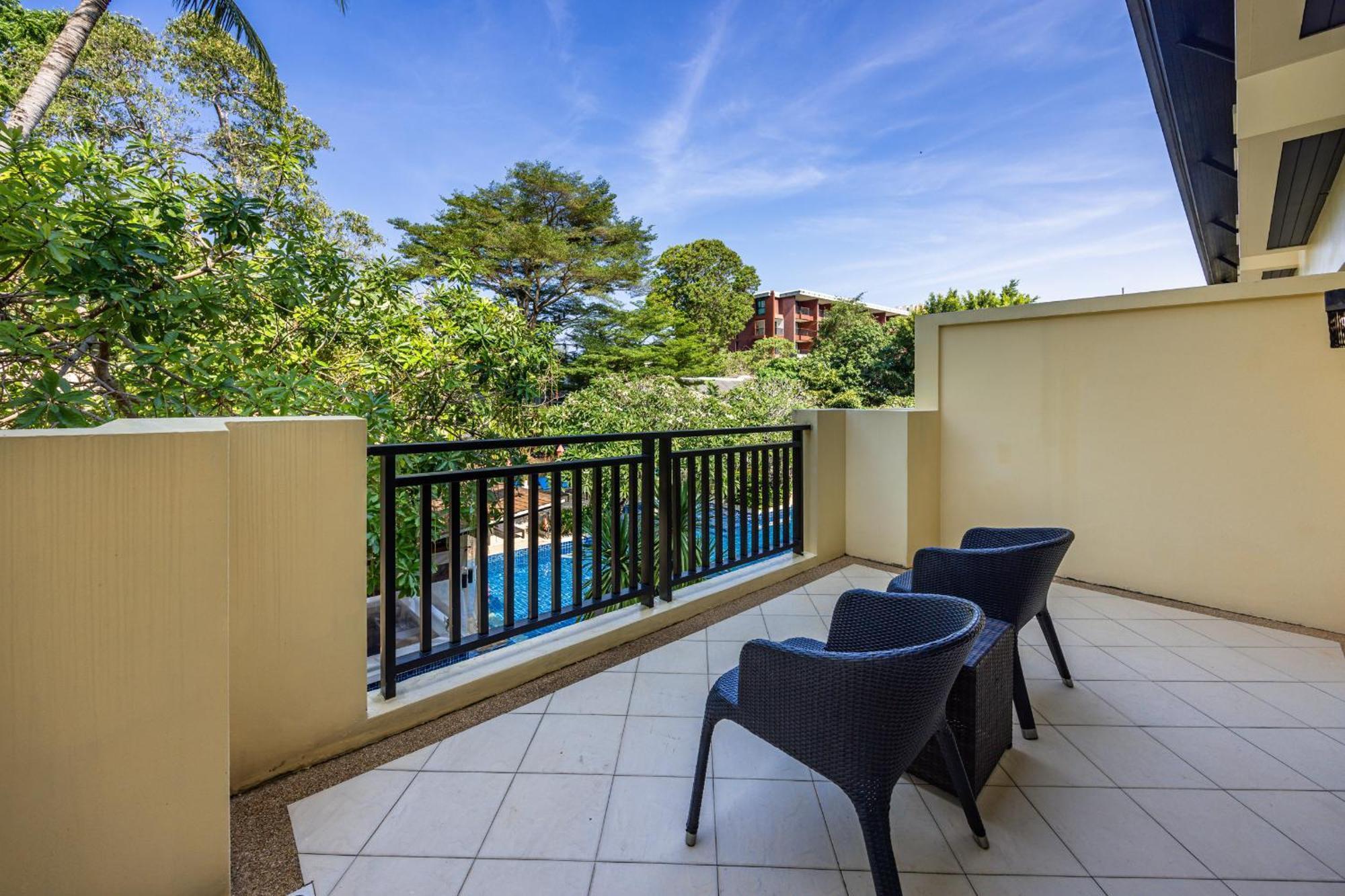 Grand Deluxe Pool view